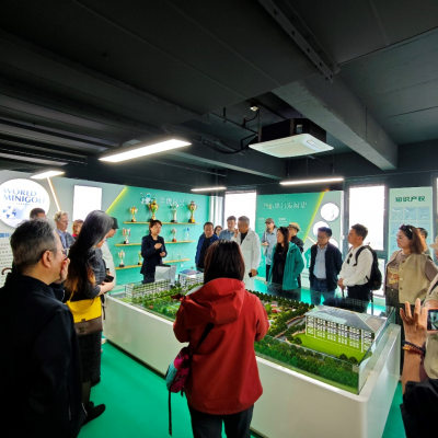 FA公社、角馬過河俱樂部一行40人參觀體驗迷你高球