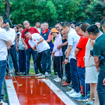 2025 年海內外顏氏企業江蘇行 迷你高球交流賽圓滿舉行